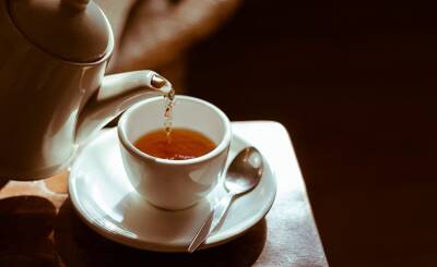 Температура чая может «в два раза» увеличить риск развития рака, показывает исследование (Daily Express, Великобритания)