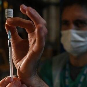 В Индии одобрили экстренное применение трех препаратов от коронавируса