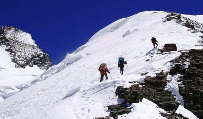 Подмосковные альпинисты запросили помощь в горах Кабардино-Балкарии
