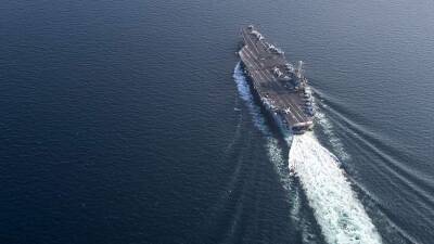 Авианосец США останется в Средиземном море из-за ситуации с Украиной