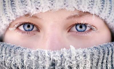 Сухость кожи зимой: чем опасно, как бороться и что нельзя делать