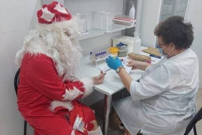 В больнице Волгоградской области диспансеризацию прошел Дед Мороз