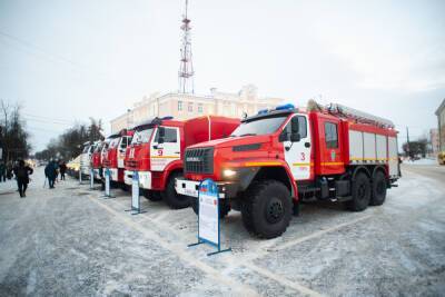 Школы и пожарные части Тверской области получили новые автомобили