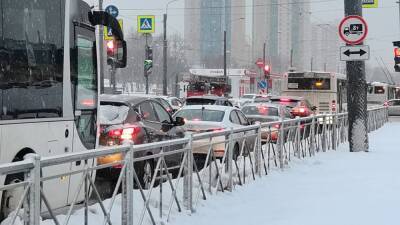Комтранс предупредил петербуржцев о риске увеличения пробок в Петроградском районе
