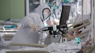 В Петербурге госпитализировали 338 пациентов с COVID-19 за минувшие сутки