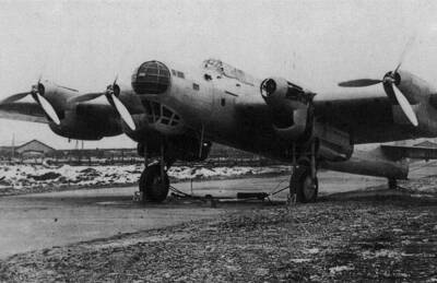 Советская «летающая крепость»: как создавался бомбардировщик АНТ-42