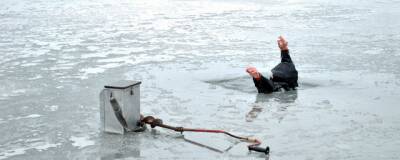 В Липецке любитель подледной рыбалки в мороз провалился под лед