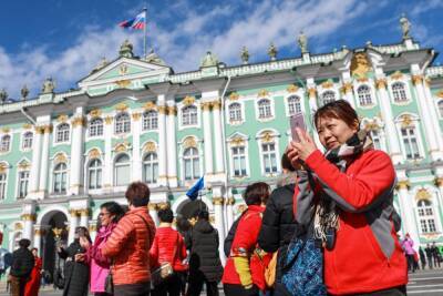 Петербург в пандемию потерял 90 % иностранных туристов
