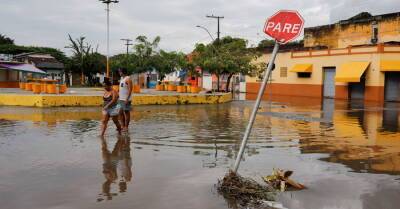 Масштабное наводнение в Бразилии разрушило плотины и мосты, людей срочно эвакуируют