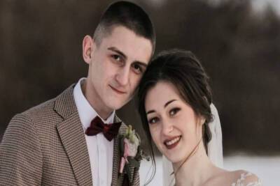 В Рыльске Курской области молодожены собрали на свадьбе корм для бездомных животных