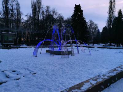 В Кольцовском сквере Воронежа заработал светодиодный фонтан