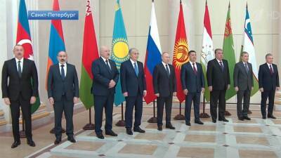 Президент Бердымухамедов принял участие в неформальном саммите глав государств СНГ в Санкт-Петербурге