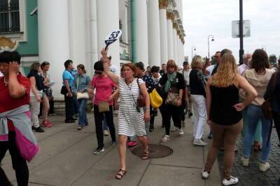 Петербург потерял 90 % иностранных туристов с начала пандемии