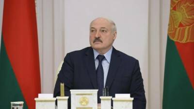 Политолог рассказал о балансировании Лукашенко между Россией и Украиной