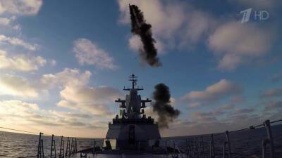 Зрелищные учения в Балтийском море: экипаж корвета «Сообразительный» отразил ракетный удар