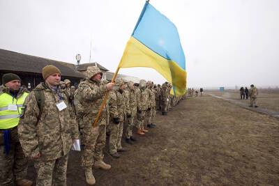 Подарочный сертификат для Зеленского: США продлили военную помощь Украине