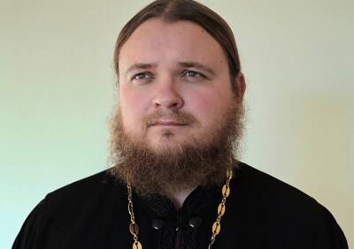 Рязанский священник ответил дизайнеру Артемию Лебедеву