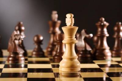 Магнус Карлсен проиграл 17-летнему узбекскому шахматисту по быстрым шахматам
