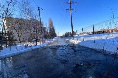 Каток из канализационной воды образовался в Воронеже в Северном районе