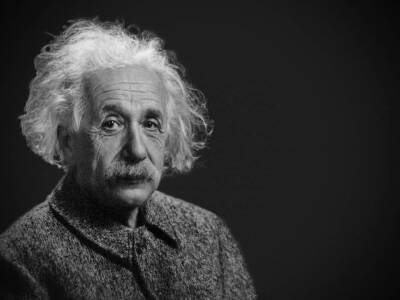 Альберт Эйнштейн - Школьник из Великобритании обогнал Эйнштейна по уровню интеллекта и мира - cursorinfo.co.il - Англия - Великобритания