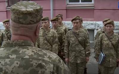 Обязательный воинский учет женщин в Украине могут отменить: законопроект уже в Раде, подробности