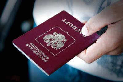 Путин предложил упростить получение паспорта РФ для бывших советских граждан