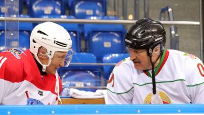 Путин и Лукашенко приняли участие в товарищеском хоккейном матче