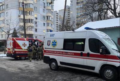 В Харькове из окна высотки выпала женщина: помощь медиков не понадобилась