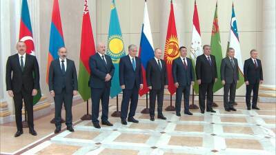 Путин открыл неформальный саммит лидеров стран СНГ
