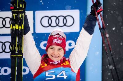 Россиянка Непряева стала третьей в гонке на 10 км на этапе «Тур де Ски»