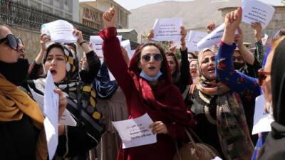 Талибы открыли стрельбу по вышедшим на демонстрацию женщинам в Кабуле