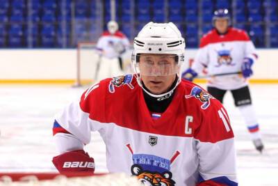 Путин и Лукашенко с сыном победили в хоккей 18:7