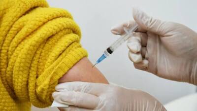 В Москве за год вакцинацию от коронавируса прошли более 1,4 млн пожилых жителей столицы