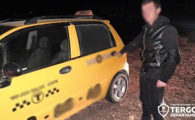 Трое молодых людей с пистолетом напали на таксиста в Кашкадарье