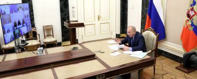 Путин ударил кулаком по столу во время совещания по ситуации в угольной отрасли