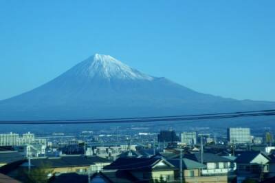Землетрясение магнитудой 4,9 произошло рядом горой Фудзи в Японии