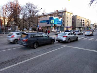 "Тойота" и "Хендай" столкнулись в центре Липецка