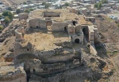 В Турции археологи нашли уникально древний замок (фото) - facenews.ua - Украина - Турция