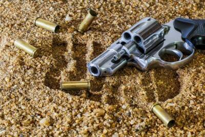 Алек Болдуин заявил, что пистолет на съемках «Ржавчины» выстрелил самопроизвольно
