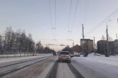 На перекрёстке набережной Варкауса и улицы Московской изменилась схема движения