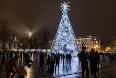 В Вильнюсе установили самую невероятную елку в Европе
