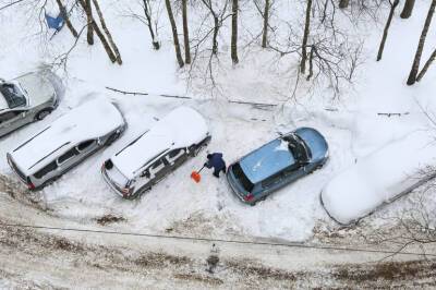 Автолюбителей предупредили о ледовой корочке на дорогах