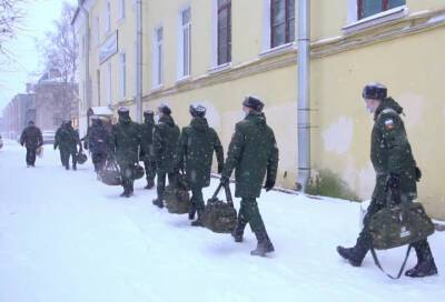 Сотня призывников из Ленобласти отправилась на службу в войска Западного военного округа