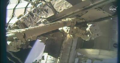 Томас Маршберн - Несмотря на космический мусор: астронавты МКС вышли в космос для ремонта станции (видео) - focus.ua - Украина