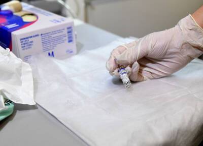 Минздрав выпустит расширенный список противопоказаний к вакцинации от ковида
