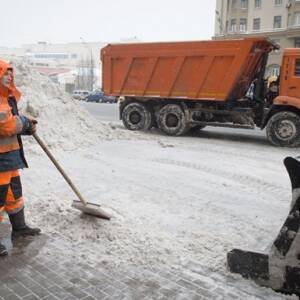Коммунальщики в Москве устроили массовую драку из-за уборки снега