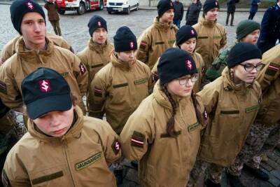 В Латвии с 2024 года всех учащихся средних школ заставят изучать гражданскую оборону