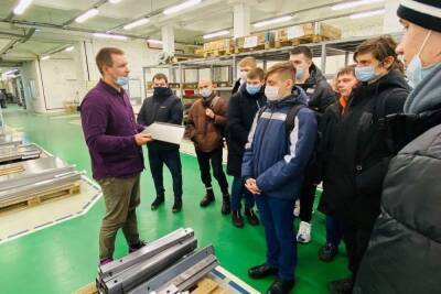 Будущие молодые специалисты посетили завод в Серпухове