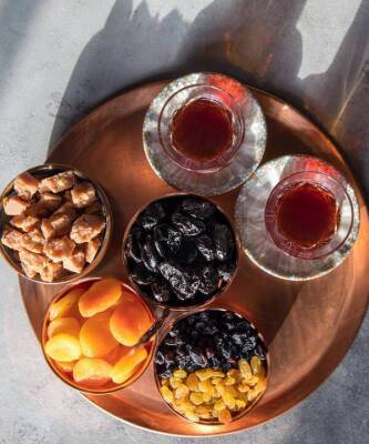 К чаю: готовим домашний шоколадный азербайджанский сахар с орехами