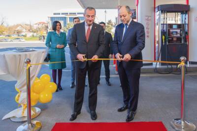 Yelo Bank в сотрудничестве с «ЛУКОЙЛ Азербайджан» запустил свой первый центр самообслуживания (ФОТО)